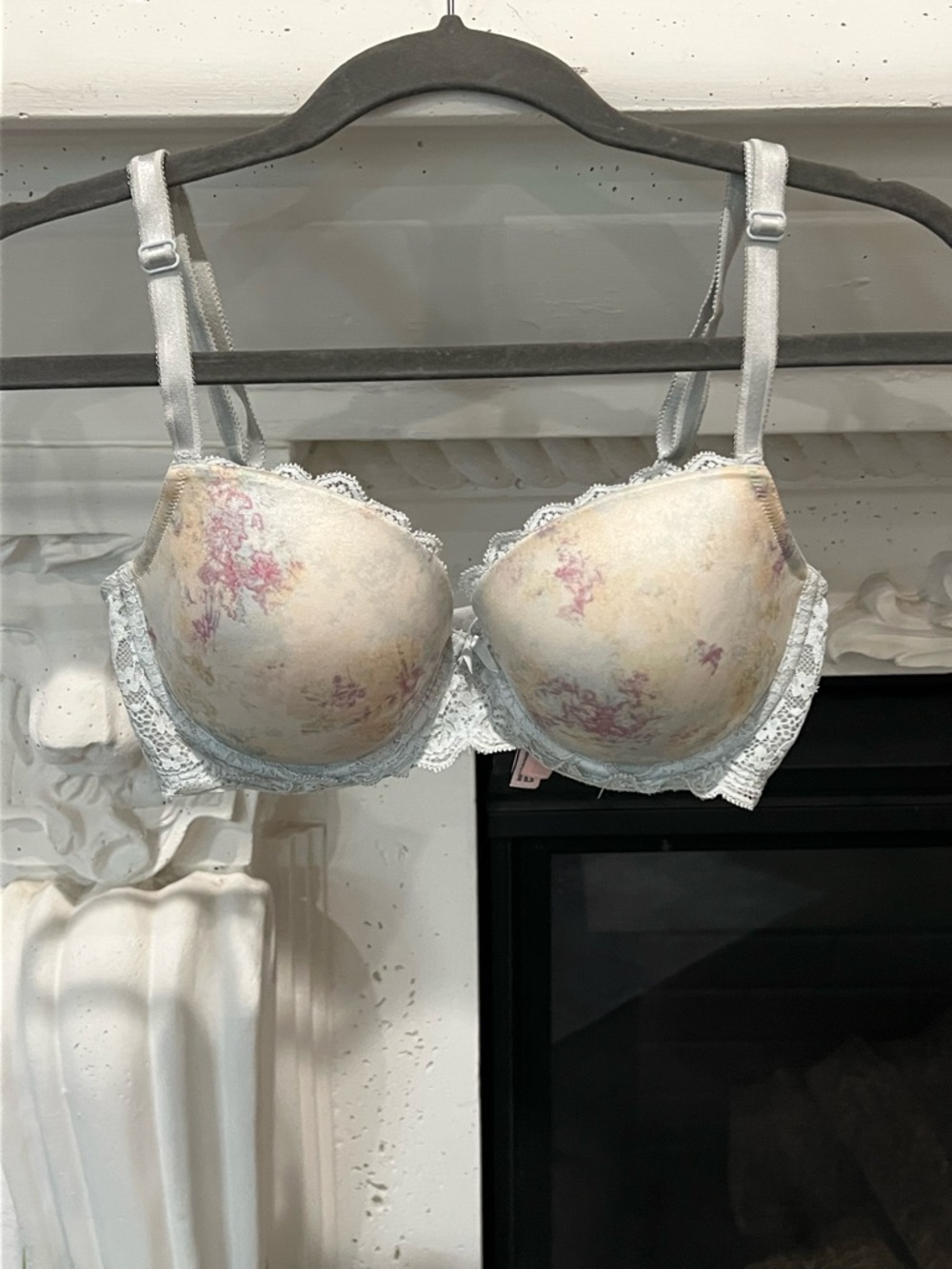 Victoria's Secret Lined Demi Lace Underwire Bra - Cream with Floral Accents